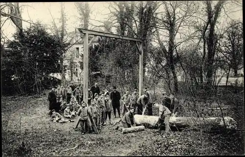 Ak Champagne sur Seine Seine et Marne, École Lafayette, Le Parc