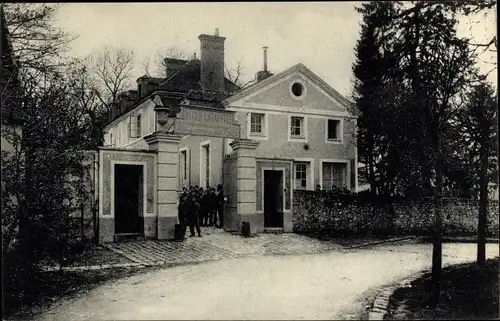 Ak Champagne sur Seine Seine et Marne, École Lafayette, Entrée