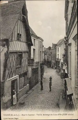 Ak Segré Maine et Loire, Rue St Sauveur, Vieille Auberge du Lion d'Or