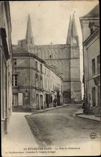 Ak Le Puy Notre Dame Maine et Loire, La Rue du Commerce