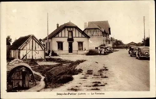 Ak Jouy le Potier Loiret, La Fontaine