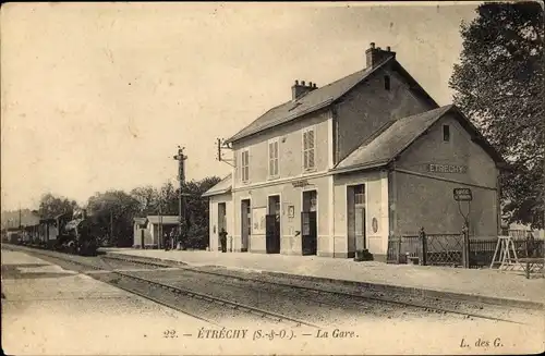 Ak Étréchy Essonne, La Gare, Dampflok