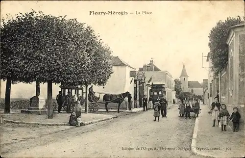 Ak Fleury Mérogis Essonne, La Place, Des Calèches