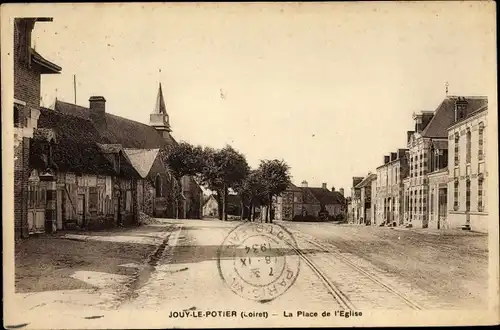 Ak Jouy le Potier Loiret, Place de la Eglise