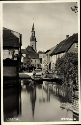 Ak Lübbenau im Spreewald, Kahn, Straßenpartie, Kirche