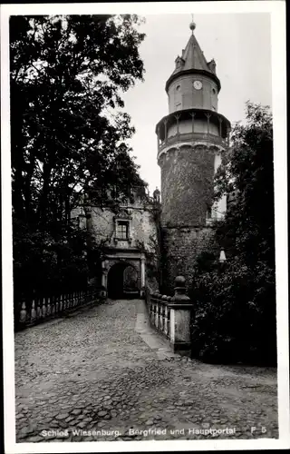 Ak Wiesenburg in der Mark, Schloss, Burgfried und Hauptportal