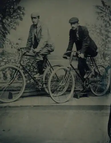 Kabinett Foto Zwei Männer auf Fahrrädern, Portrait