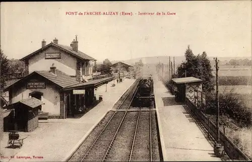 Ak Pont de l'Arche Alizay, Interieur de la Gare, Eisenbahn