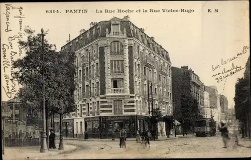 Ak Pantin Seine Saint Denis, La Rue Hoche et la Rue Victor Hugo