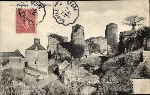 Ak Pouancé Maine et Loire, Les Vieux Remparts