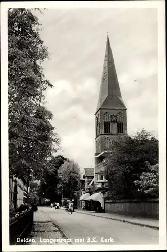 Ak Delden Gelderland, Langestraat met R K Kerk