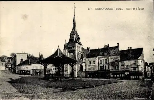 Ak Nonancourt Eure, Place de l´Église