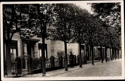 Ak Ouddorp Südholland, Kerkstraat met Pastorie