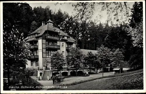 Ak Bad Schandau an der Elbe, Hotel Schrammsteinbaude, Zufahrt mit Aufgang und Terrasse