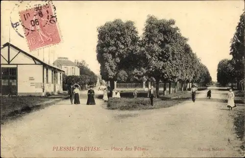 Ak Plessis Trevise Val de Marne, Place des Fetes