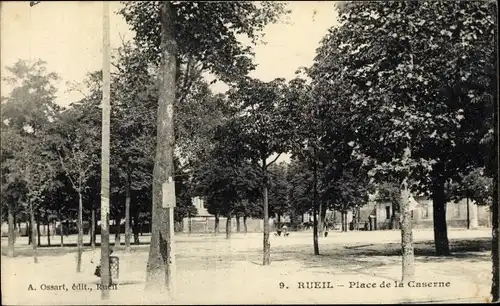 Ak Rueil Hauts-de-Seine, Place de la Caserne