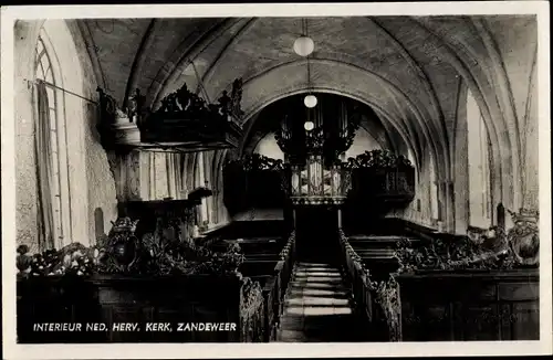 Ak Zandeweer Groningen, Interieur Ned. Herv. Kerk
