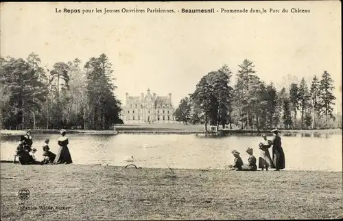 Ak Beaumesnil Eure, Promenade dans le Parc du Château devant la Pièce d´Eau