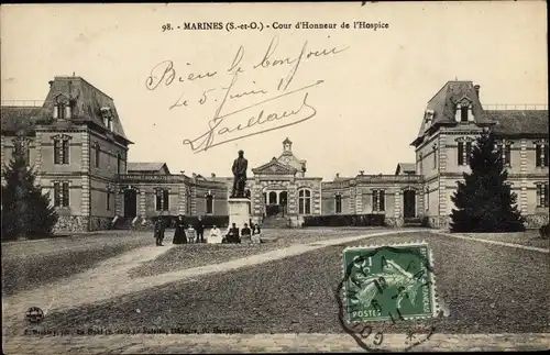 Ak Marines Val d’Oise, Cour d'Honneur de l'Hospice