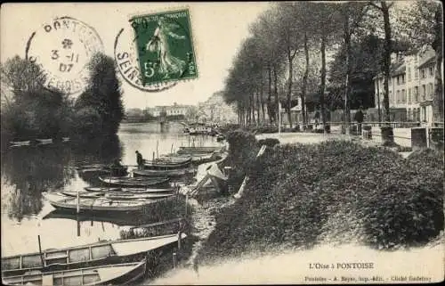 Ak Pontoise Val d'Oise, Boote am Ufer