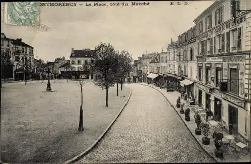 Ak Montmorency Val d’Oise, La Place, côté du Marché