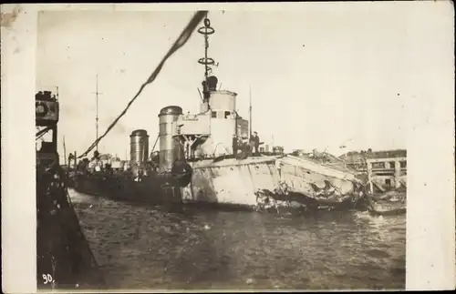 Foto Ak Deutsches Kriegsschiff, SMS G 41 nach Gefecht mit englischem Zerstörer Flamounth