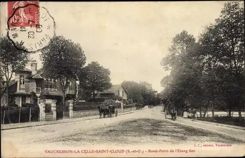 Ak Vaucresson-La Celle-Saint-Cloud Yvelines, Round Point de l'Etang See