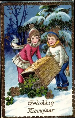 Gold Ak Glückwunsch Neujahr, Kinder mit Korb voller Kleeblätter und Hufeisen