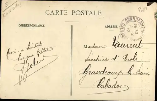 Ak Calvados, Normandie, Portrait d´un Matelot Normand embrassant un Enfant