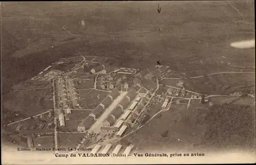 Ak Valdahon Doubs Frankreich, Vue generale, prise en avion, Luftbild