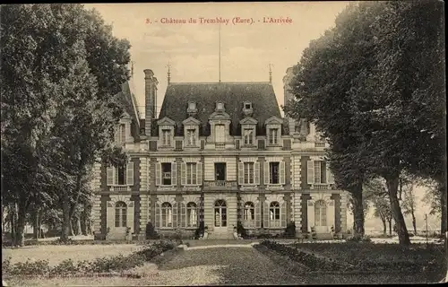 Ak Le Tremblay Eure, Château, L´Arrivée