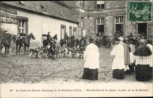 La Celle les Bordes Yvelines, Chasse à Courre, Duchesse d´Uzès, Bénédiction de la Meute