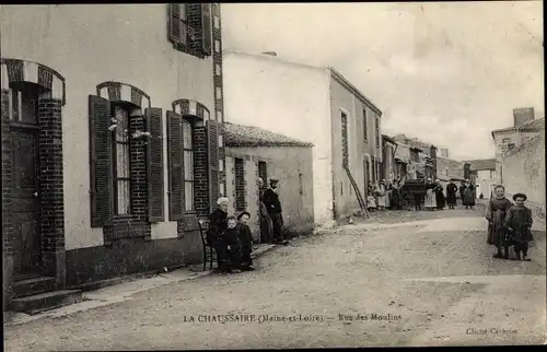 Ak La Chaussaire Maine et Loire, Rue des Moulins