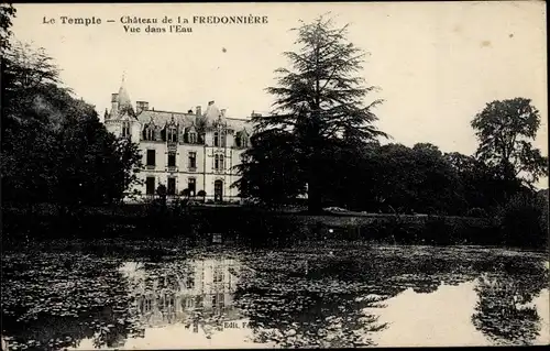 Ak Le Temple Loir et Cher, Château de la Fredonniére, Vue dans l'Eau