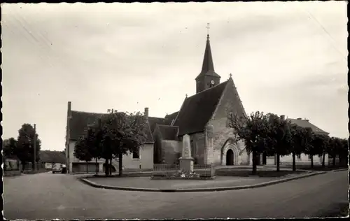 Ak Ternay Loir et Cher, La Place