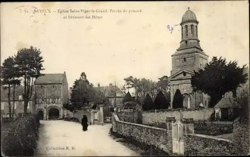 Ak Bayeux Calvados, Église Saint Viger le Grand, Porche du Prieuré