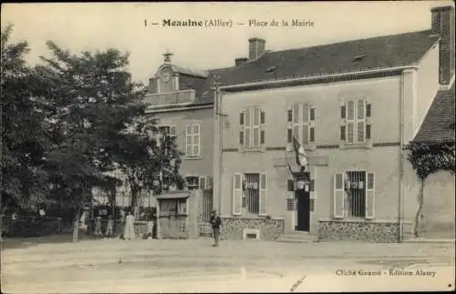 Ak Meaulne Allier, Place de la Mairie