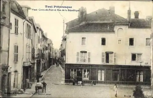 Ak Toul Allier, Place Croix de Fust et Rue de la Republique