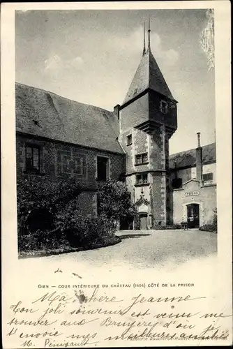 Ak Gien Loiret, Cour Intérieur du Château