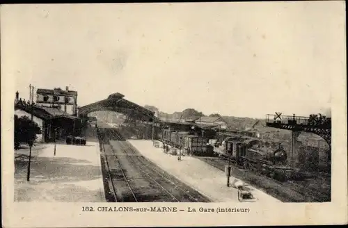 Ak Châlons-sur-Marne Châlons-en-Champagne Marne, La Gare