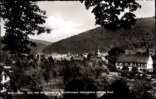 Ak Bodenwerder an der Weser, Panorama, Münchhausens Geburtshaus