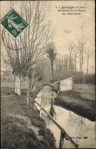 Ak Ableiges Val-d’Oise, Bords de la Viosne, Petit Lavoir