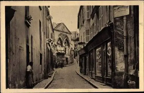 Ak Meulan Yvelines, Rue Notre Dame, Au fond, ancienne Chapelle Saint Michel