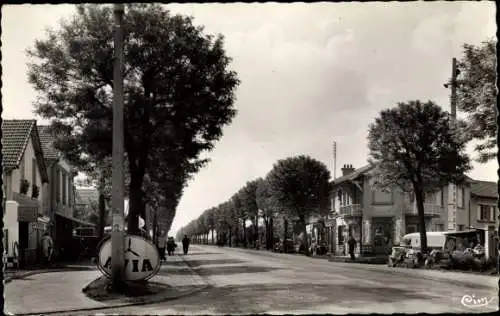 Ak Chennevières-sur-Marne Val de Marne, Route de la Libération