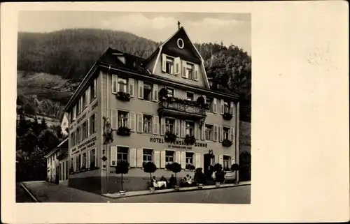 Ak Triberg im Schwarzwald, Hotel und Pension Sonne, Außenansicht