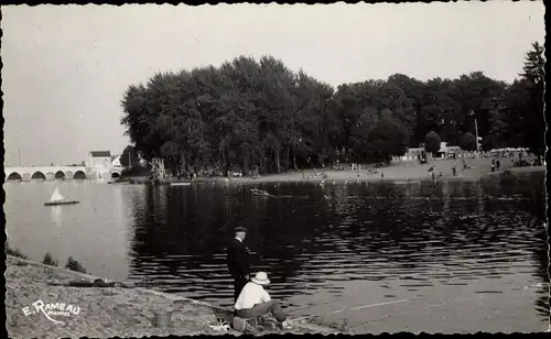 Ak Montrichard Loir et Cher, Les Bords du Cher, Pêcheurs
