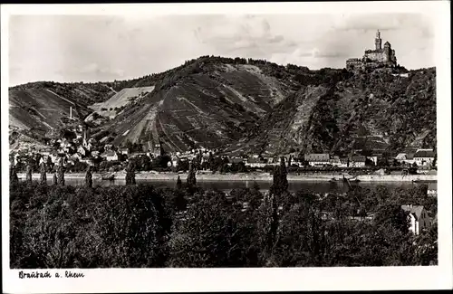 Ak Braubach am Rhein, Panorama mit Marksburg