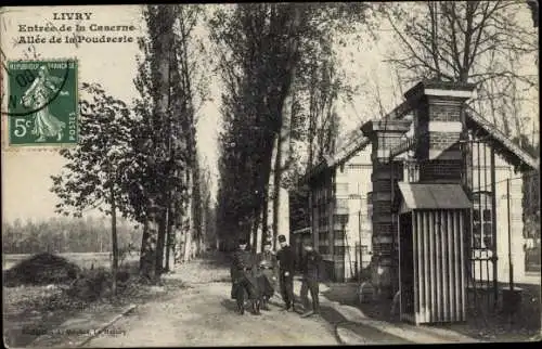 Ak Livry Gargan Seine Saint Denis, Entree de la Caserne, Allee de la Poudrerie