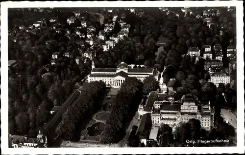 Ak Wiesbaden in Hessen, Haus am Kurpark, Fliegeraufnahme