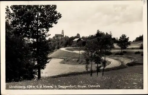 Ak Deggendorf im Bayerischen Wald Niederbayern, Ulrichsberg, Kirche